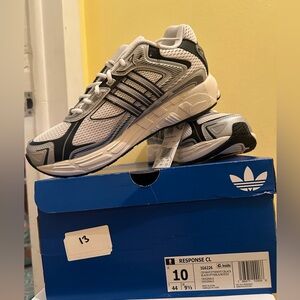 Adidas Response CL Sneakers - Black and White mens size 10!